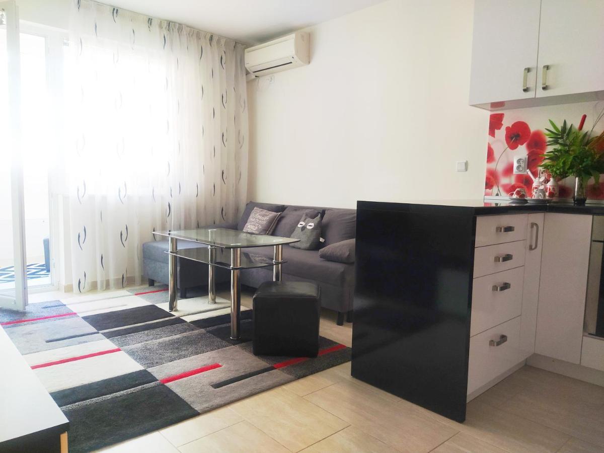 Modern Apartment In بورغاس المظهر الخارجي الصورة
