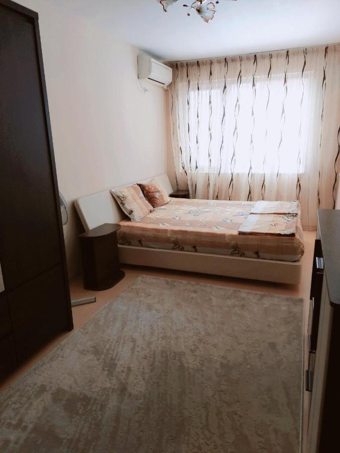 Modern Apartment In بورغاس المظهر الخارجي الصورة